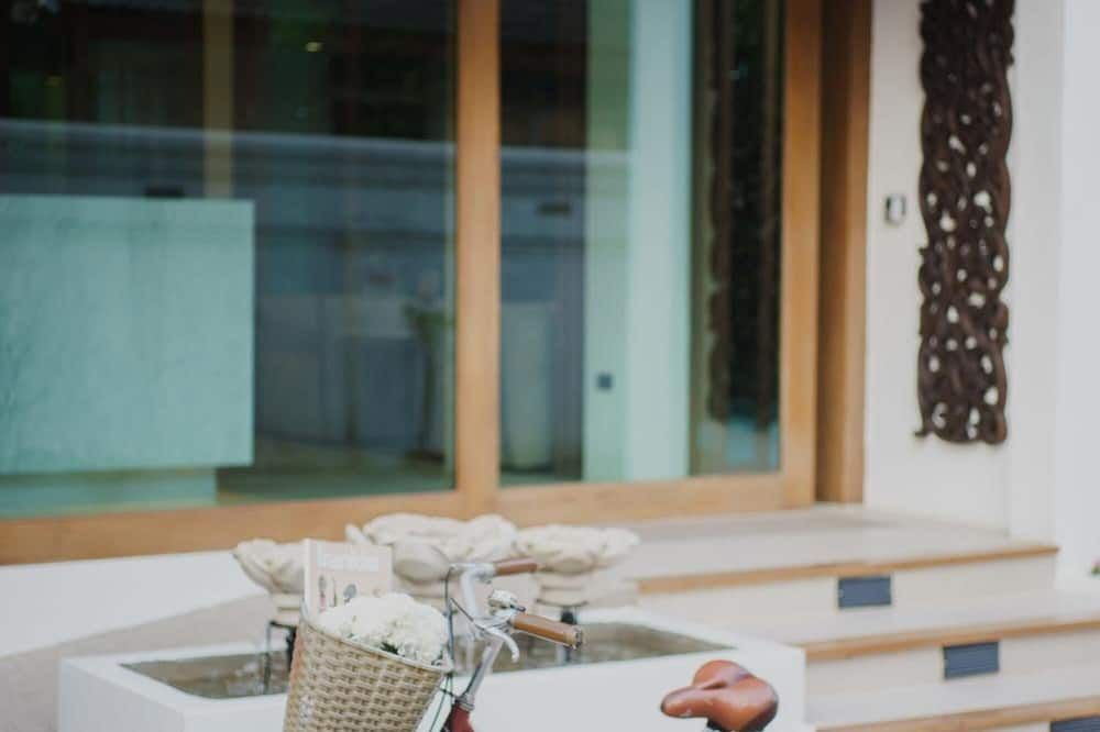 آخر