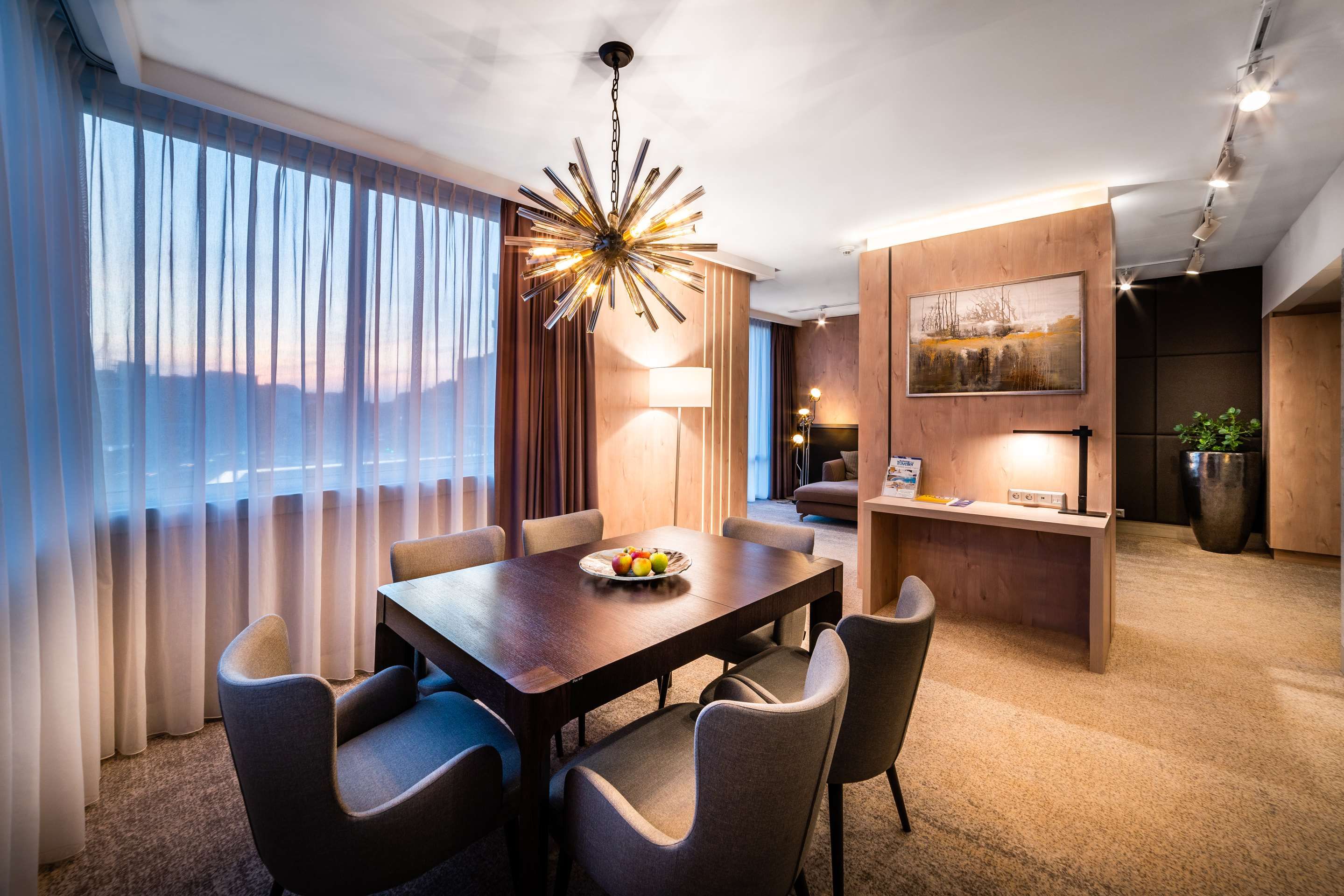 غرفة طعام صورة