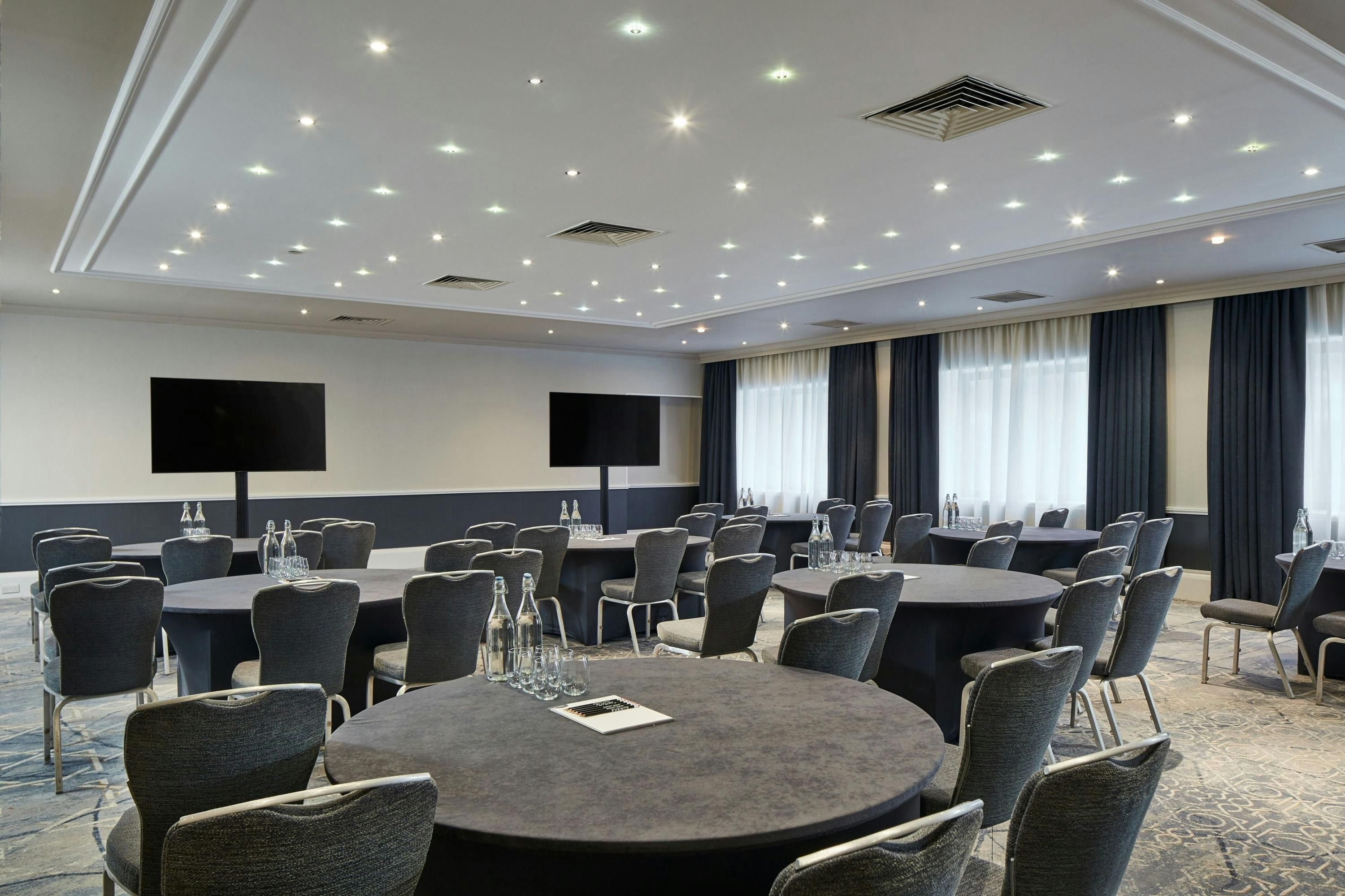 غرفة الاجتماعات