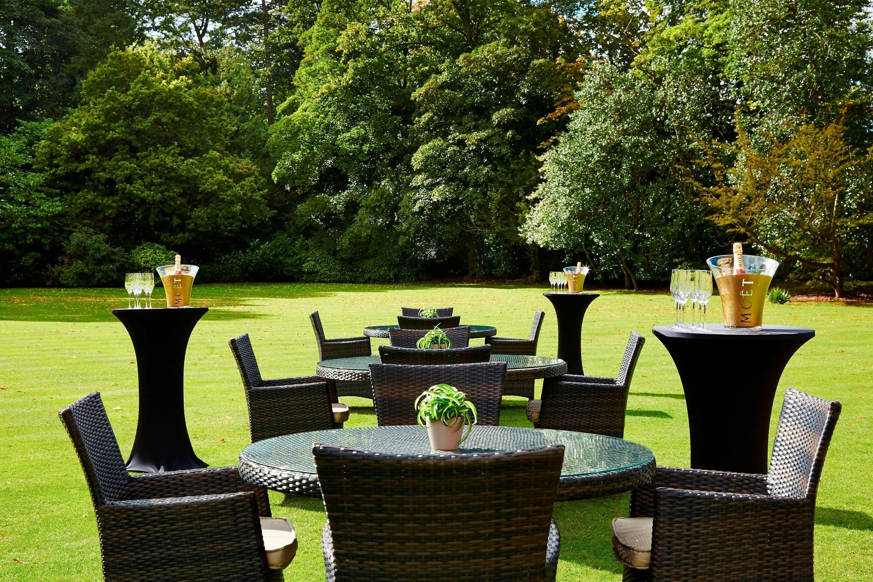 شرفة مرصوفة