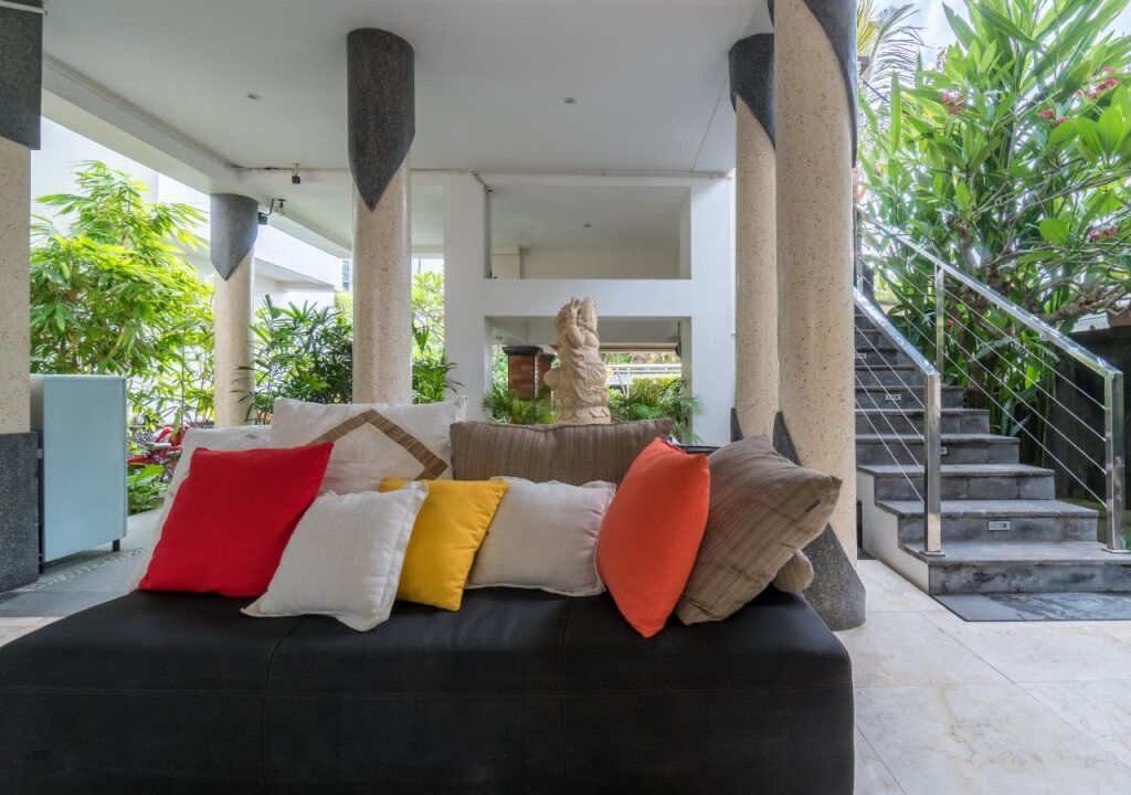 شرفة مرصوفة صورة