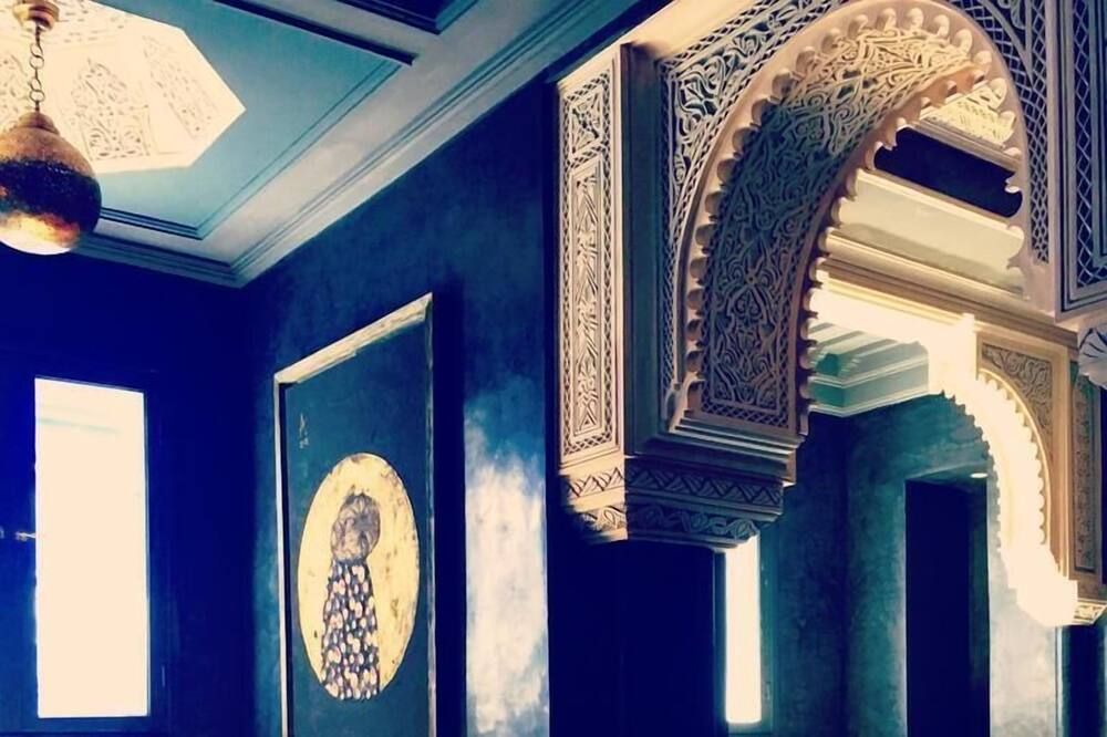 مطعم