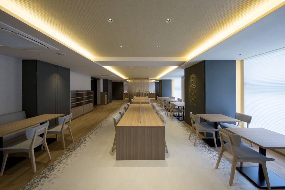 مطعم