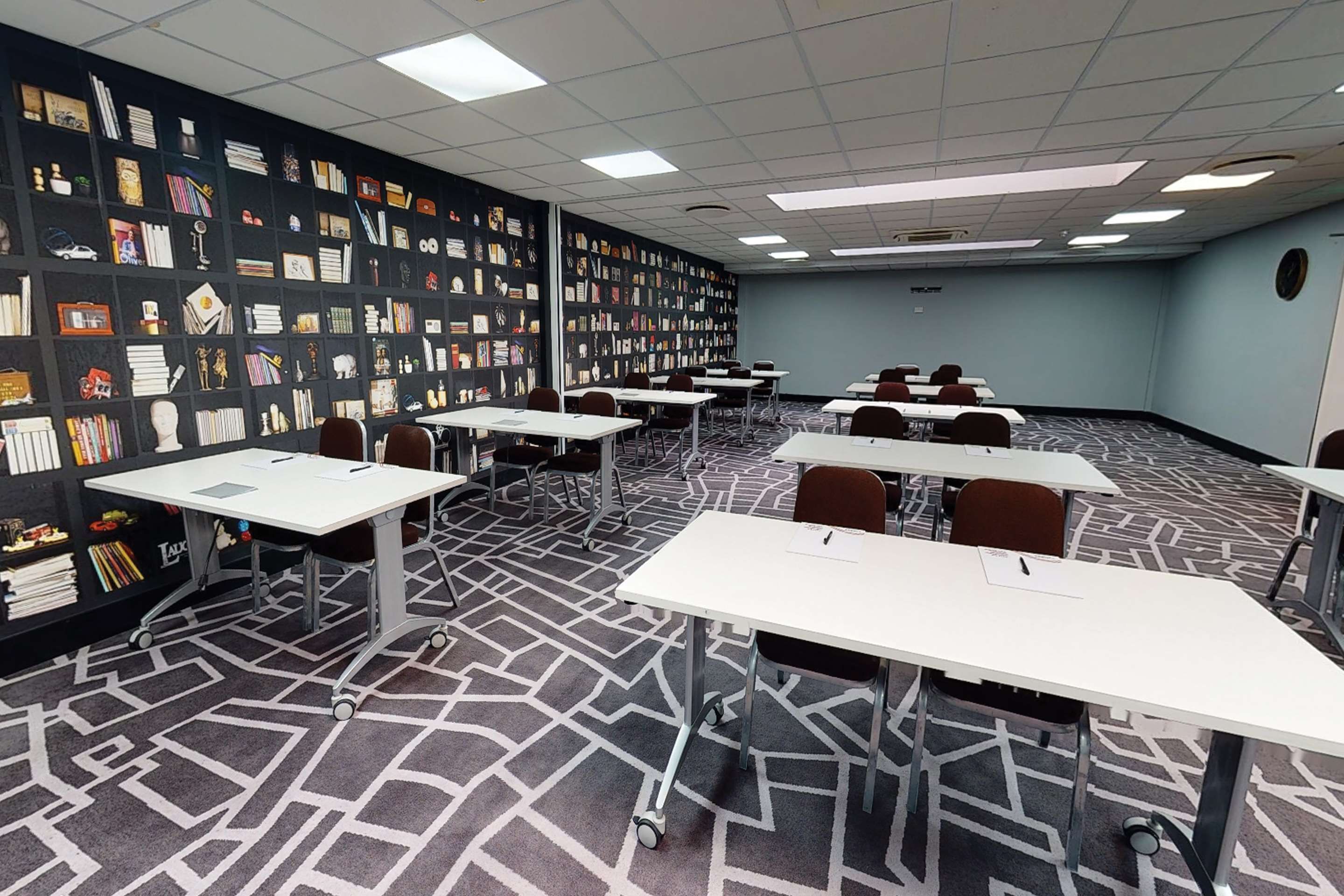 غرفة الاجتماعات