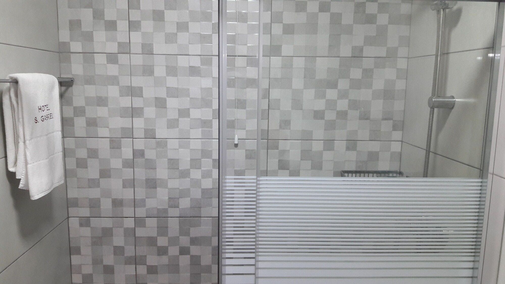 آخر