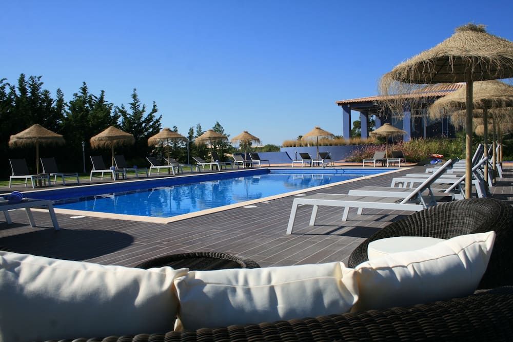 حوض السباحة صورة