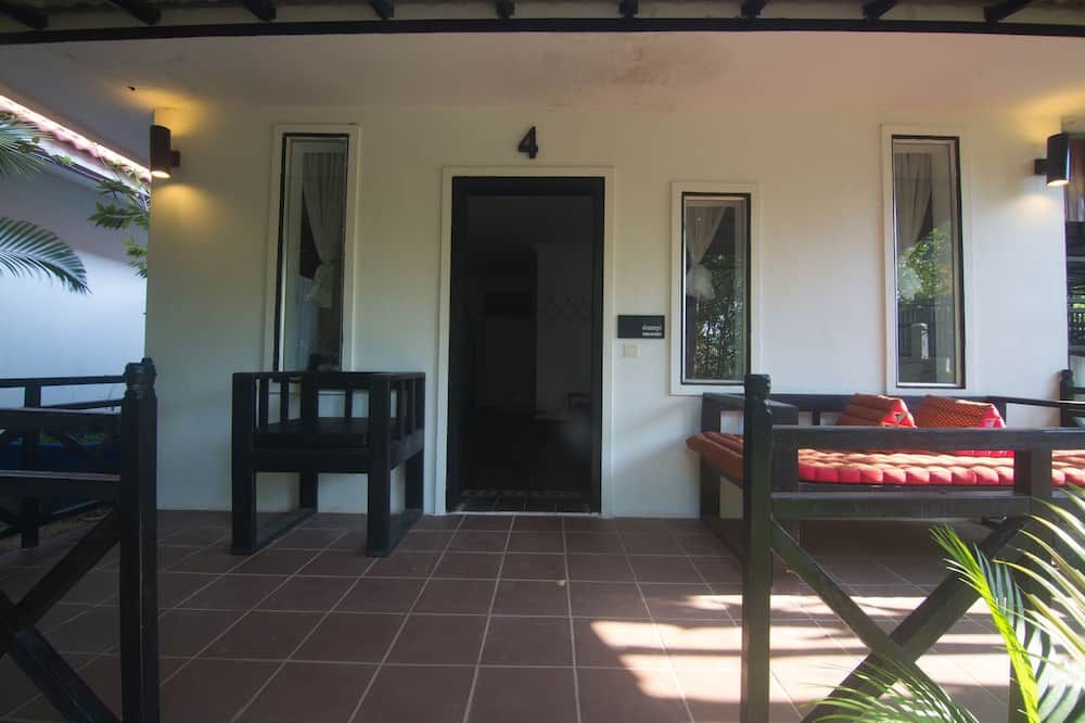 شرفة مرصوفة