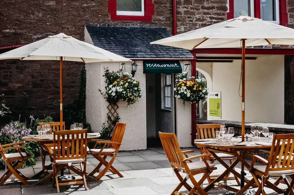 شرفة مرصوفة