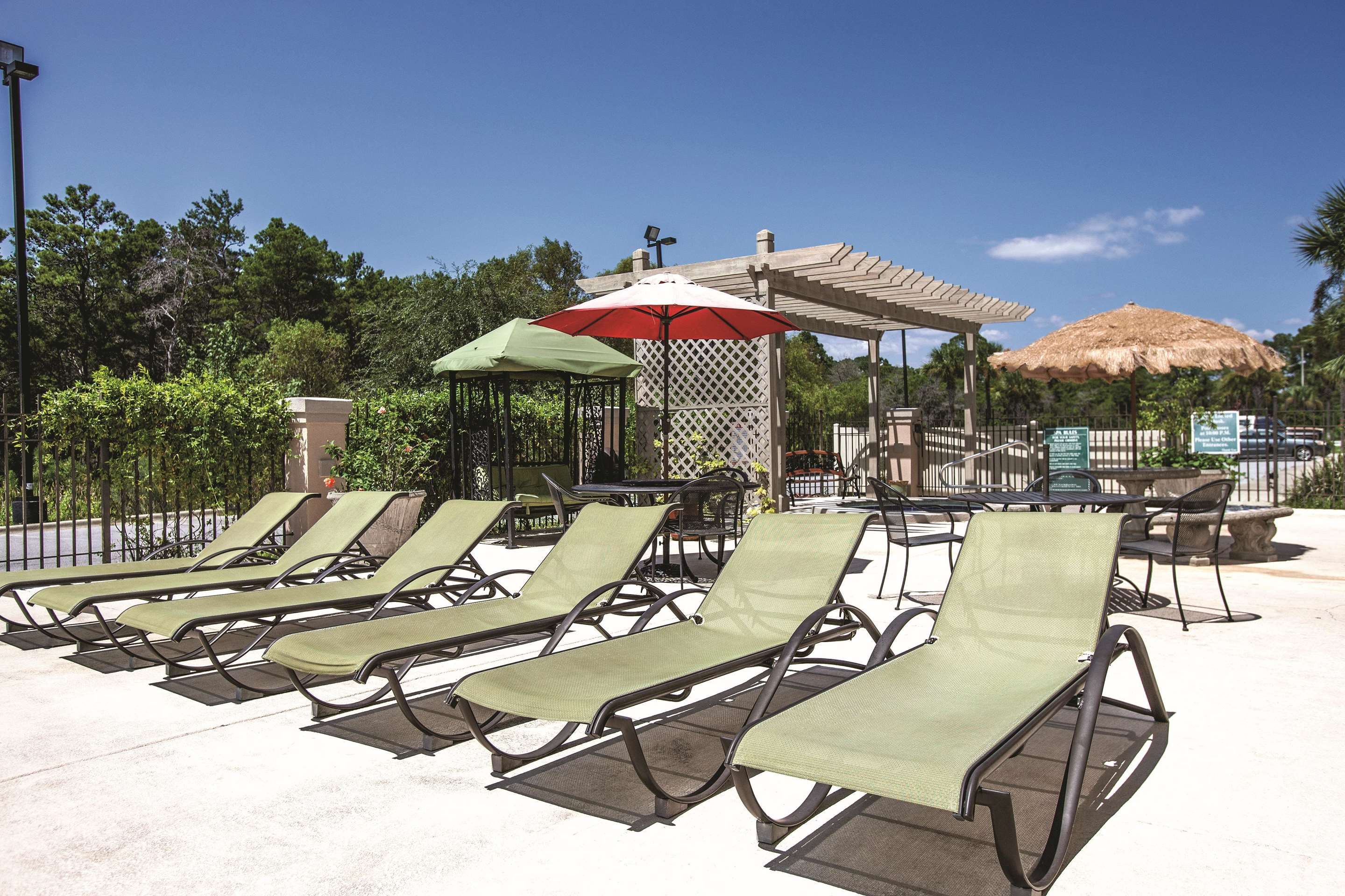 شرفة مرصوفة