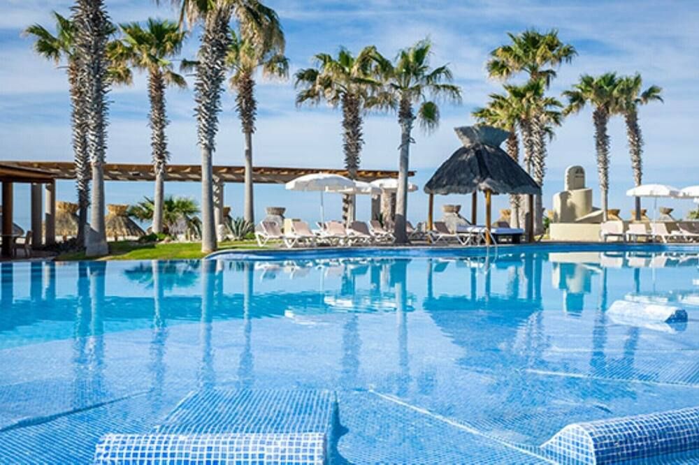 حوض السباحة صورة