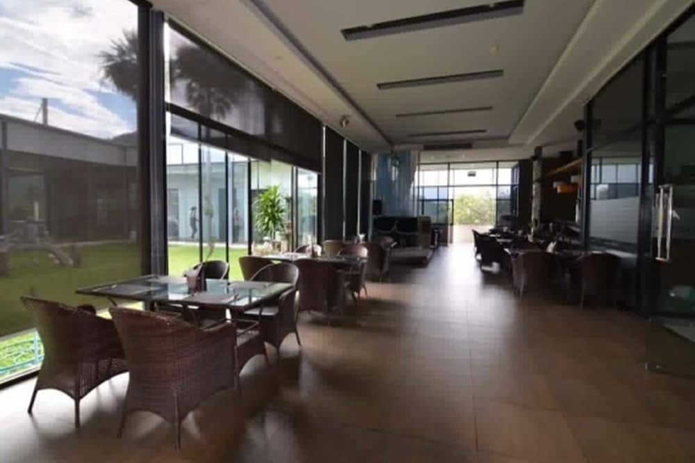 مطعم