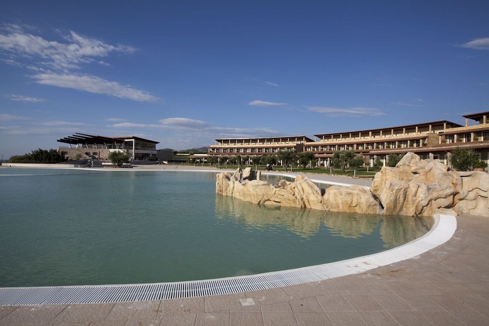 حوض السباحة صورة