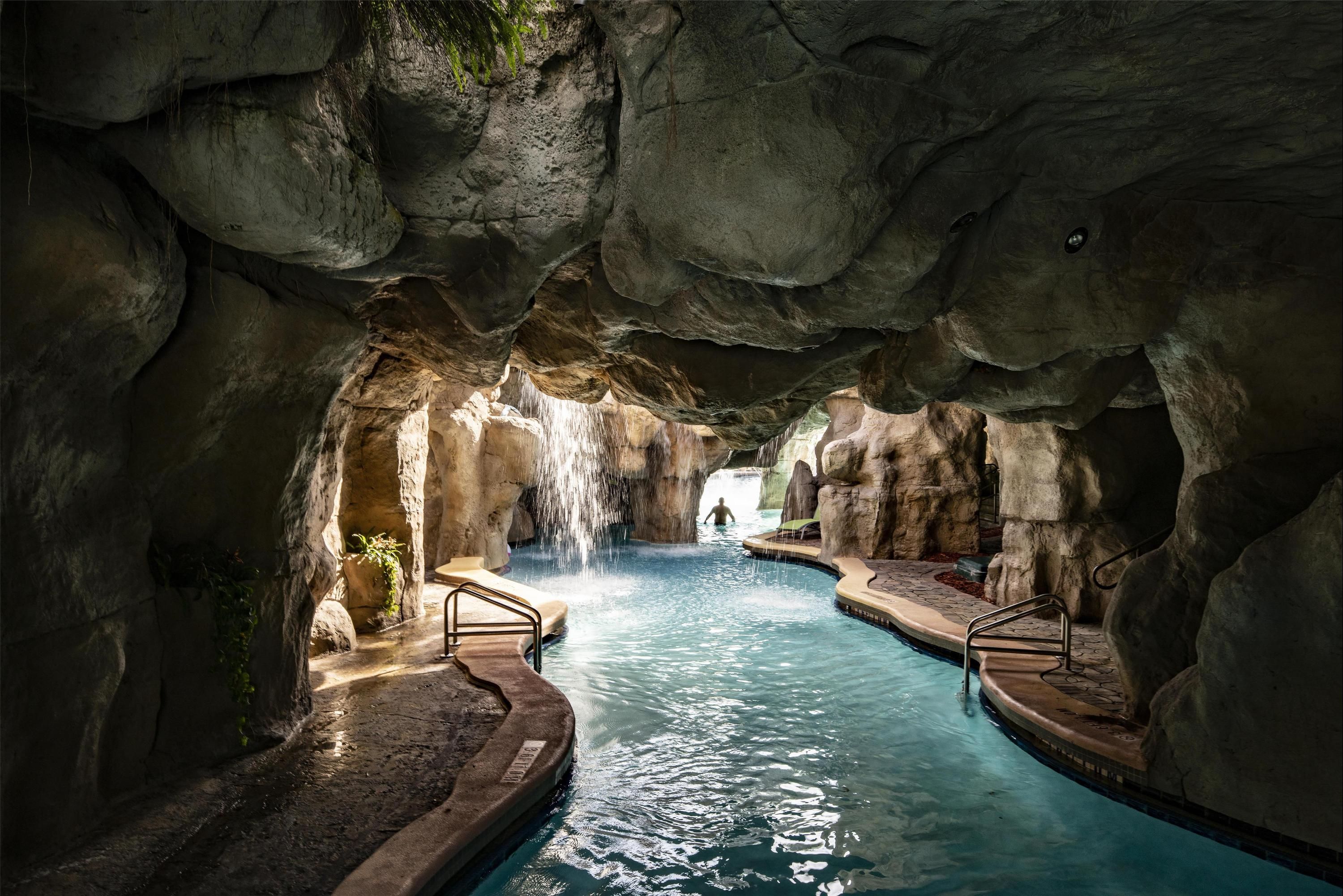 حوض السباحة صورة