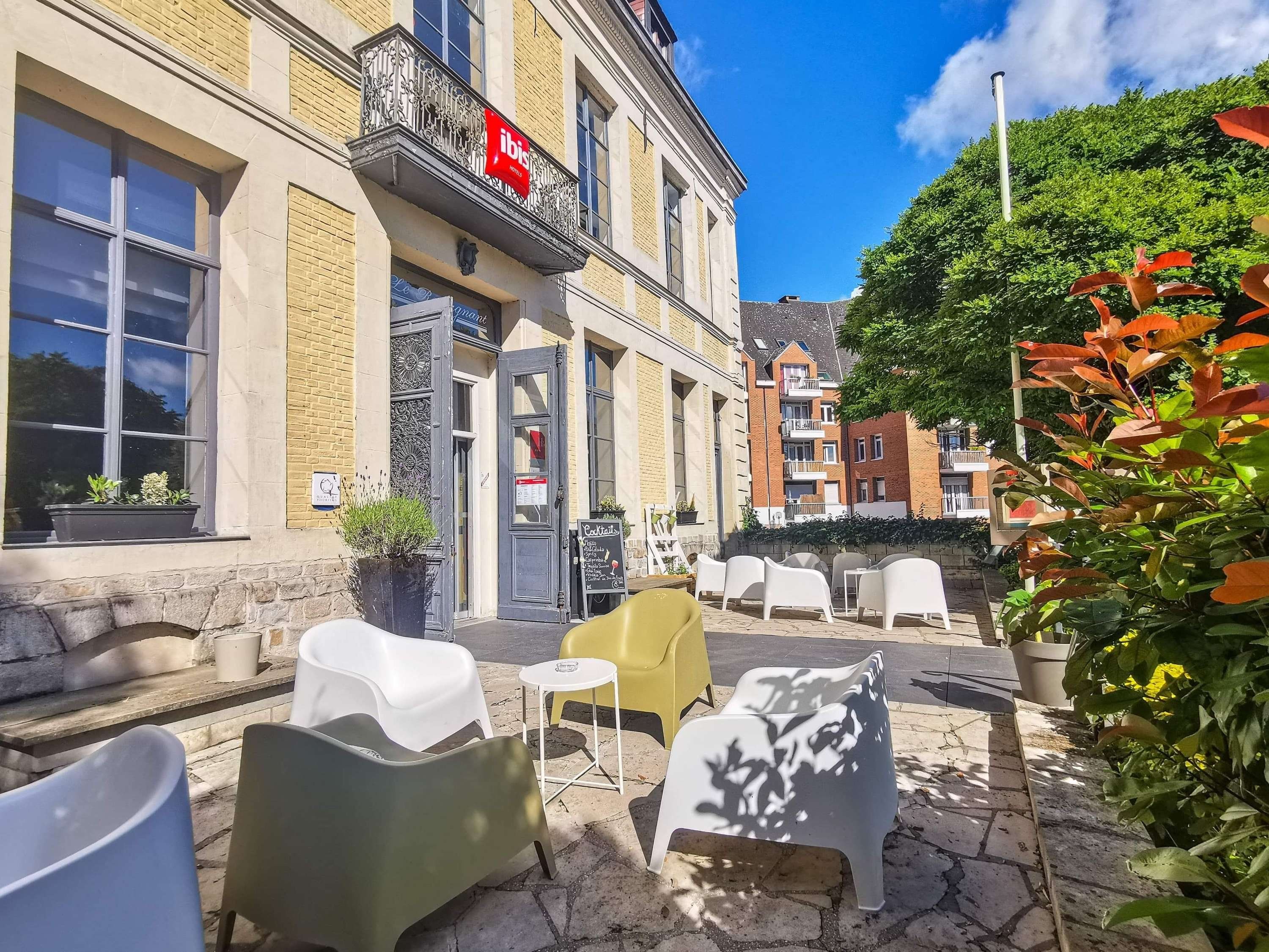 شرفة مرصوفة