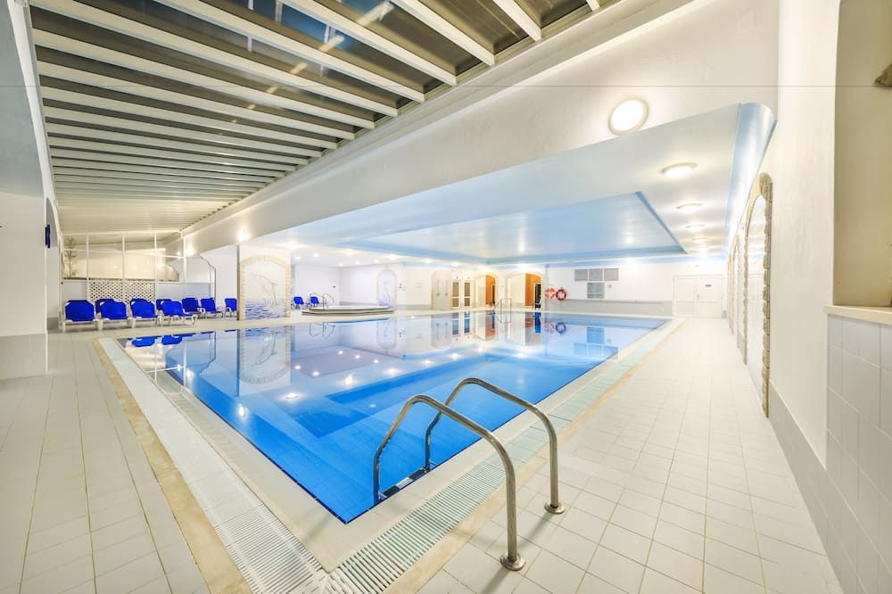 حوض السباحة صورة