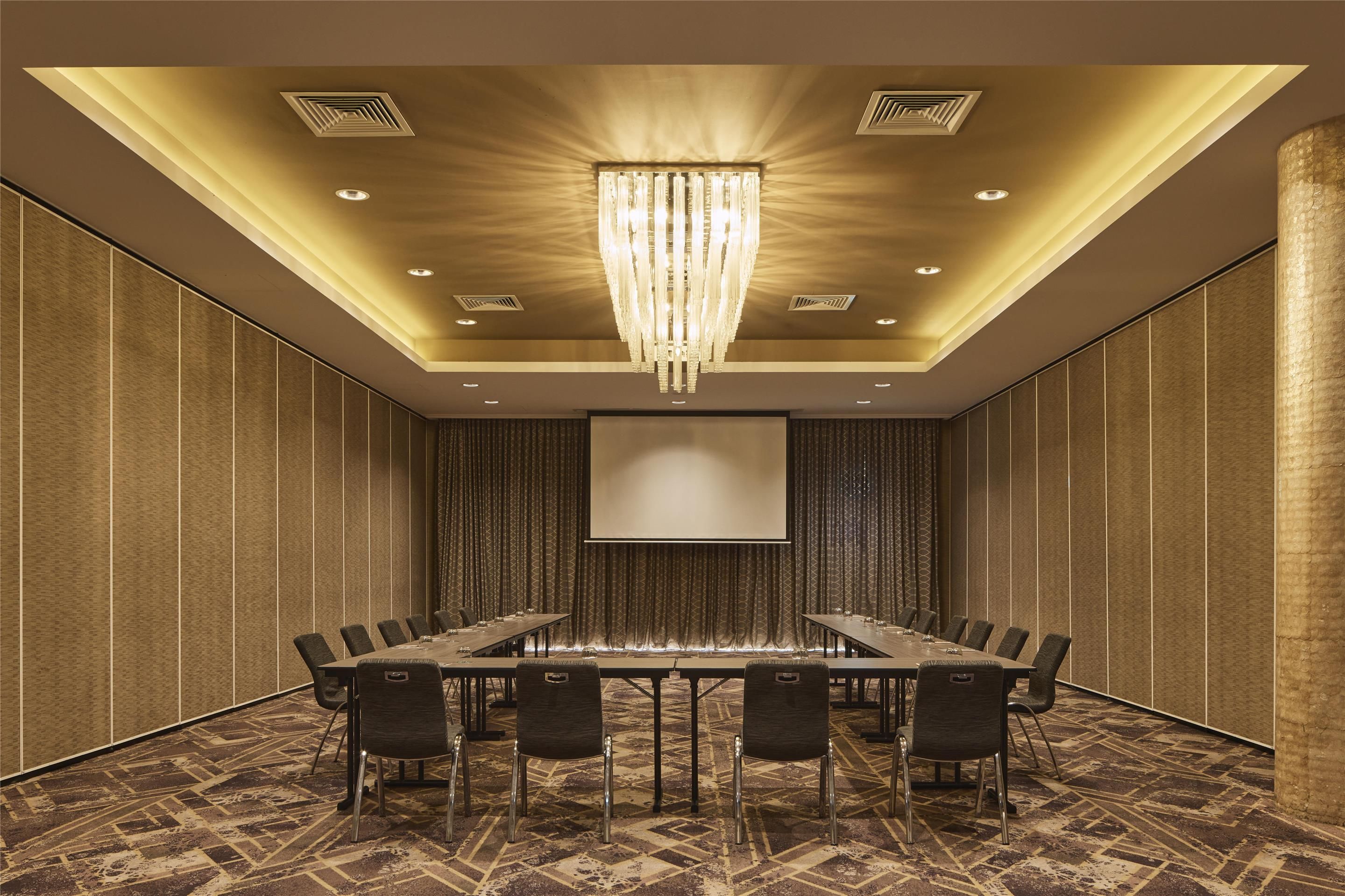 غرفة الاجتماعات