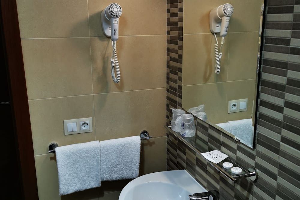 آخر