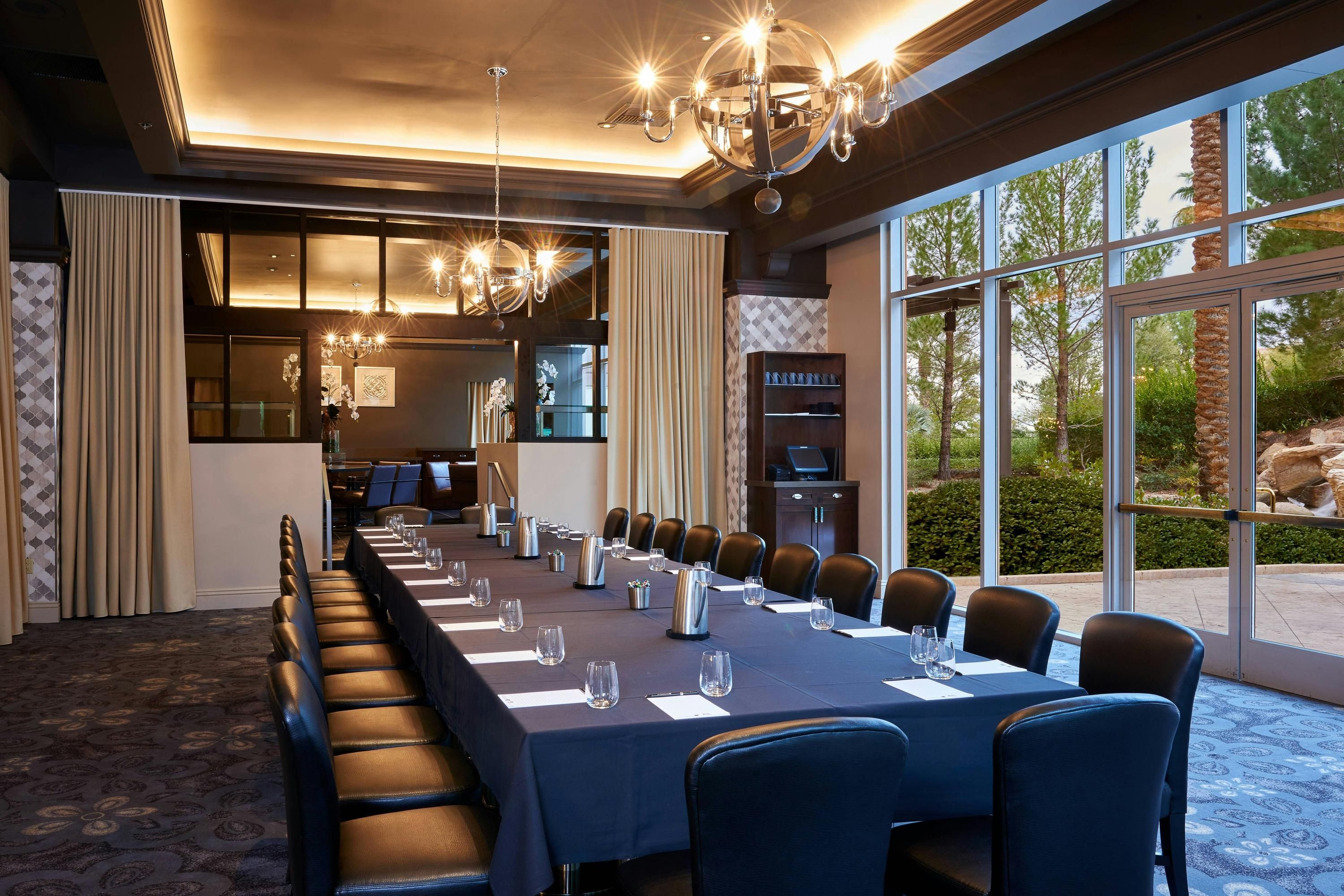 غرفة الاجتماعات