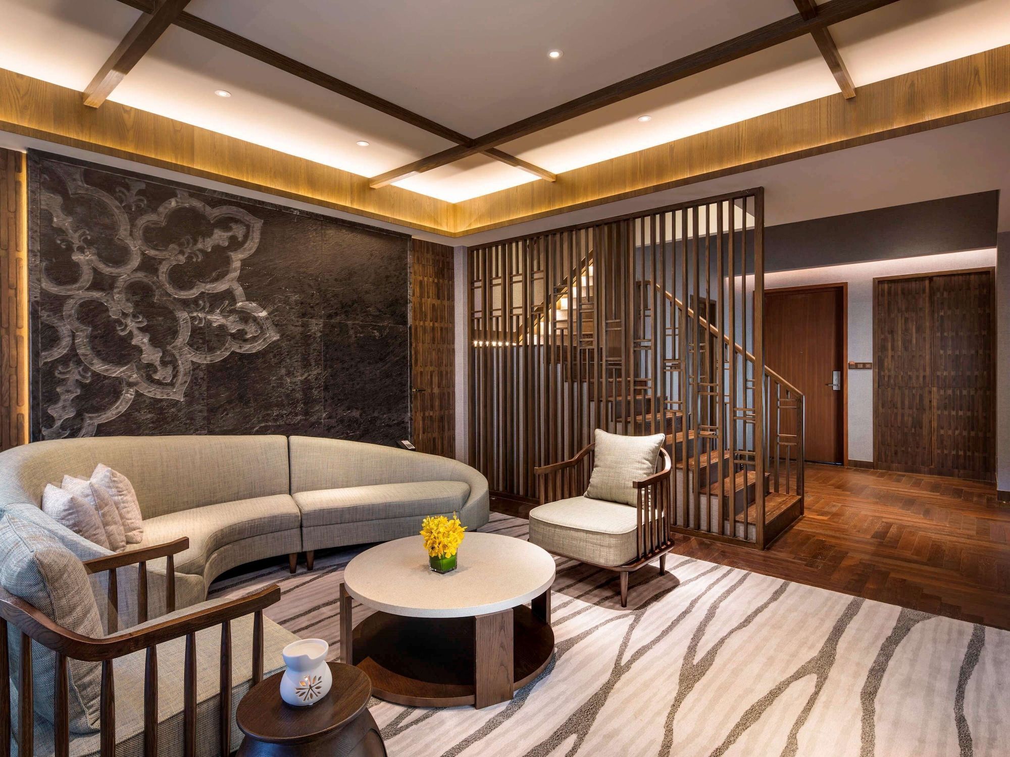 آخر
