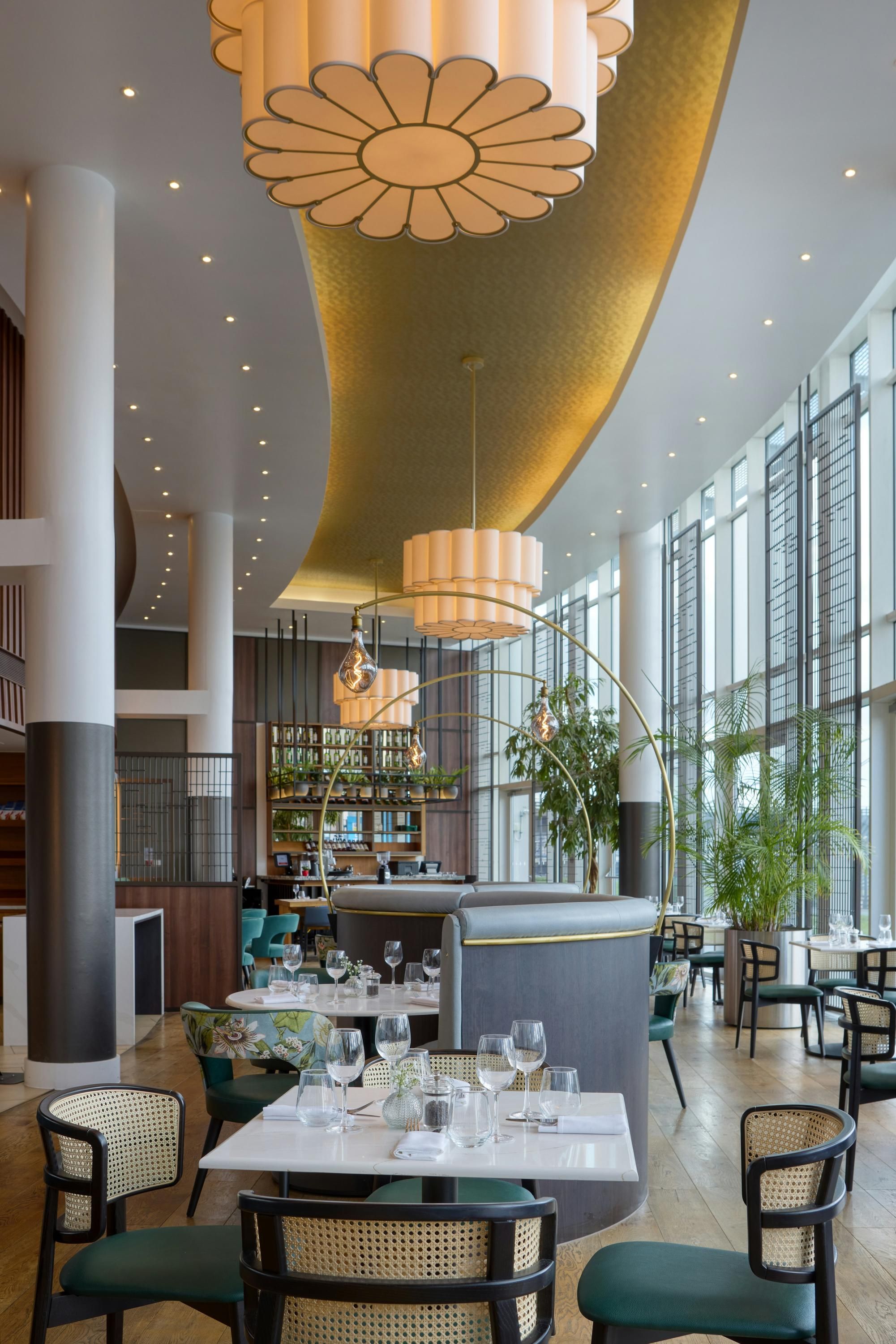 مطعم