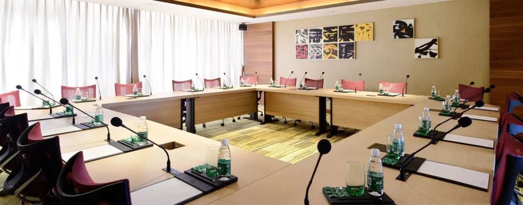 غرفة الاجتماعات