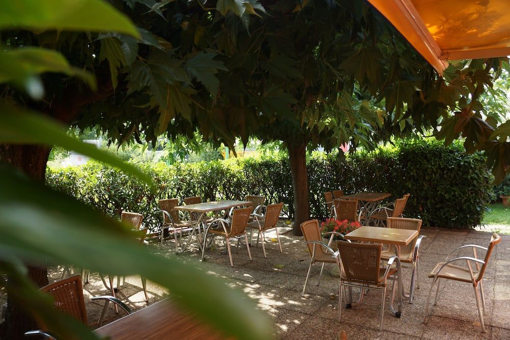 شرفة مرصوفة صورة