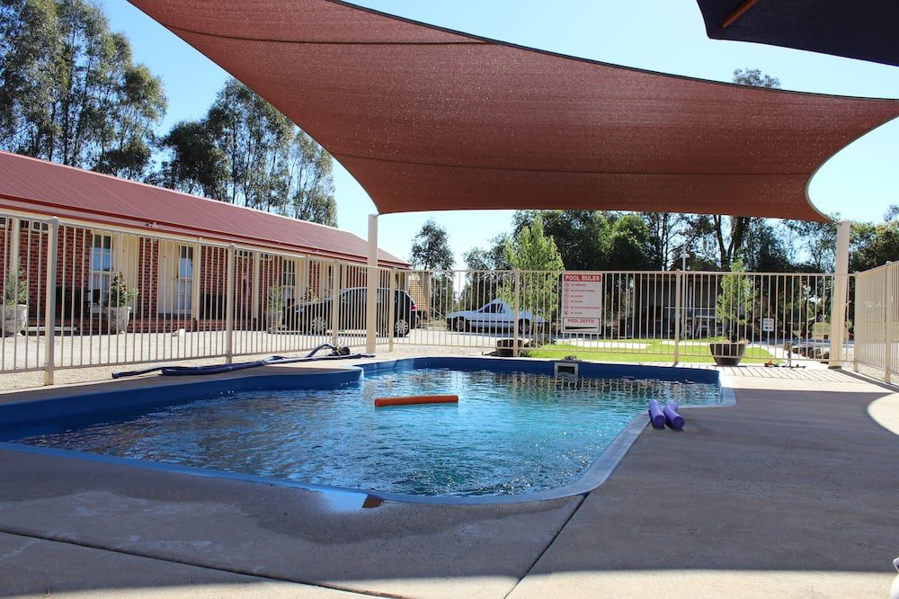 حوض السباحة صورة