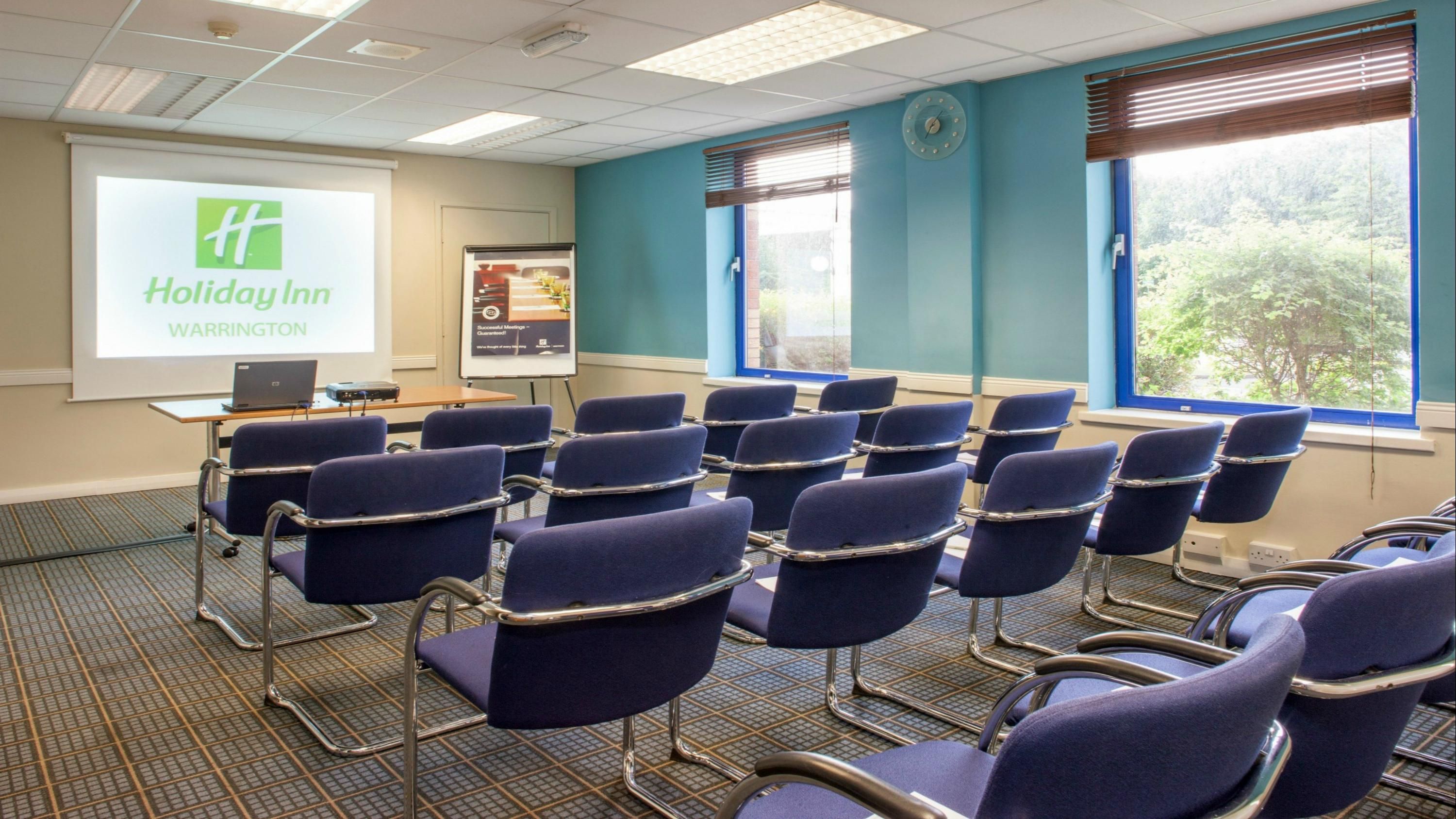 غرفة الاجتماعات