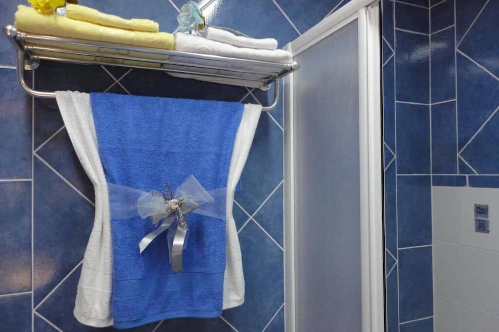آخر