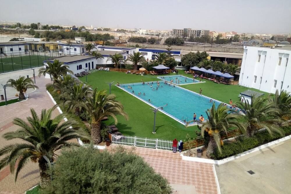 حوض السباحة صورة