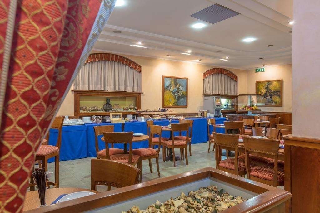 مطعم