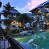 حوض السباحة