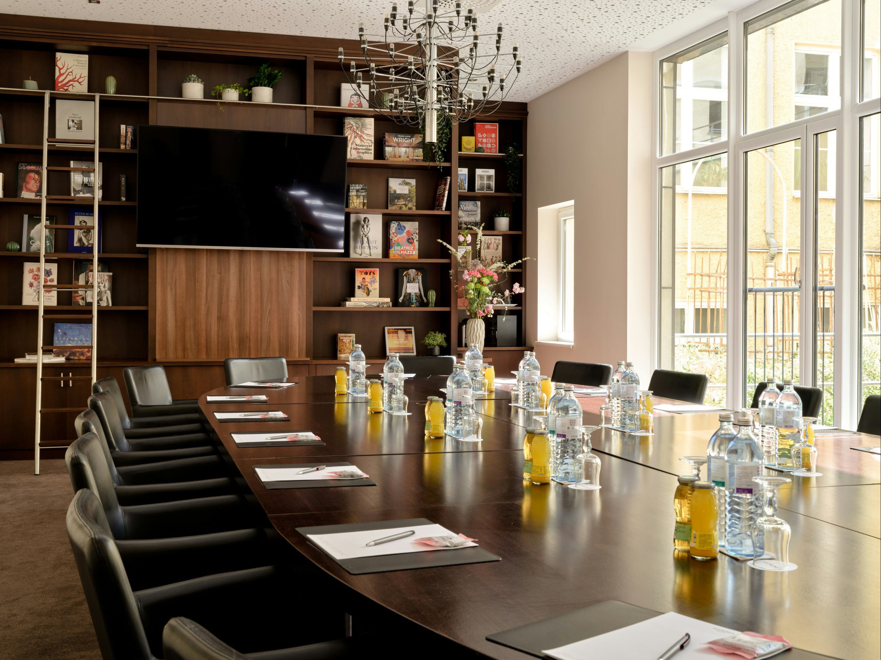 غرفة الاجتماعات