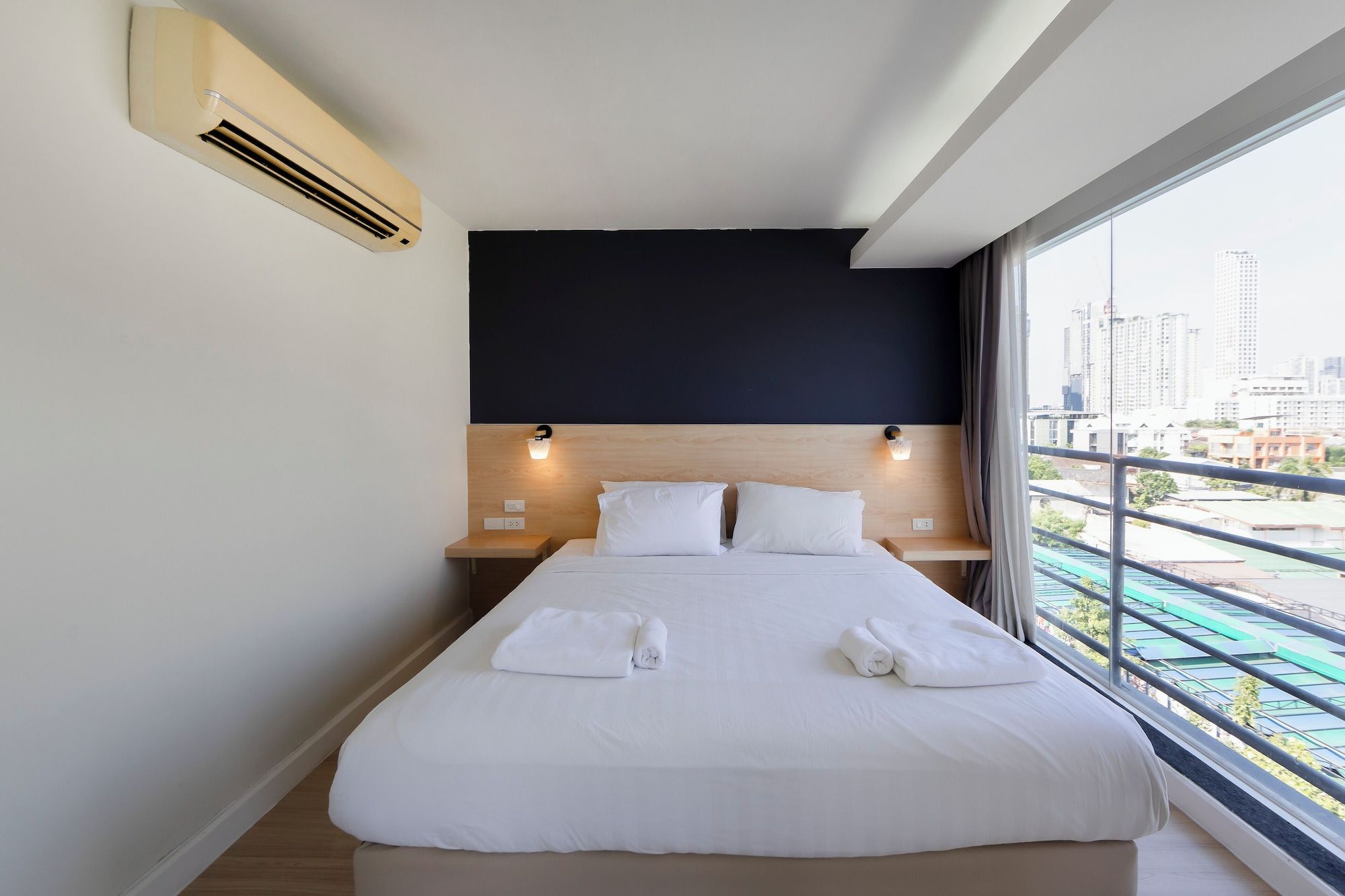 آخر