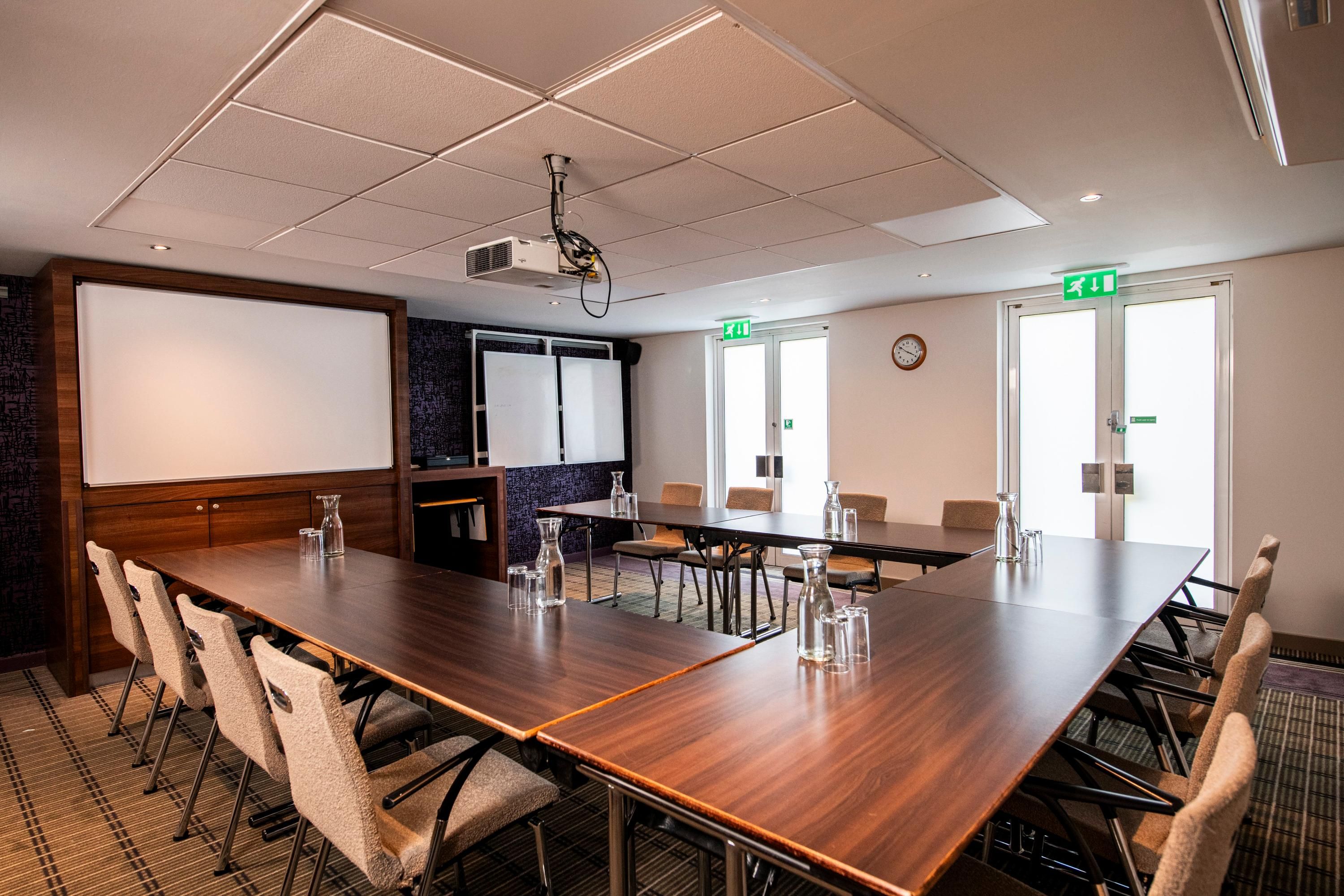 غرفة الاجتماعات