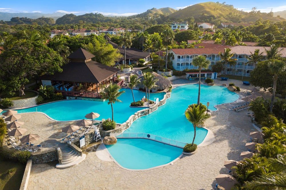 حوض السباحة صورة