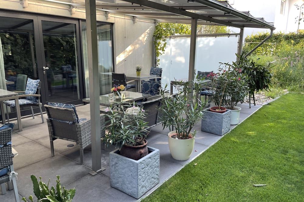 شرفة مرصوفة صورة