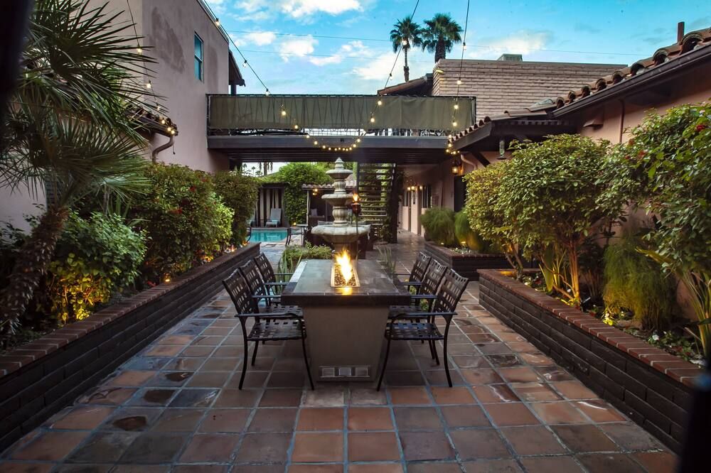 شرفة مرصوفة