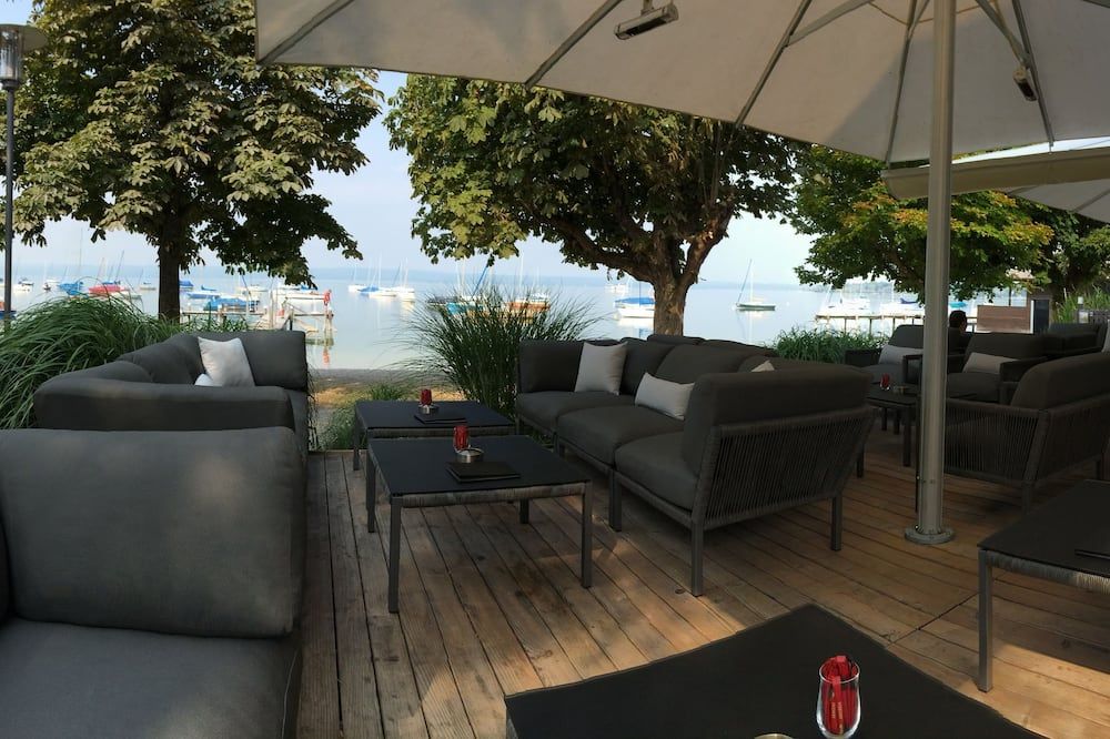 شرفة مرصوفة