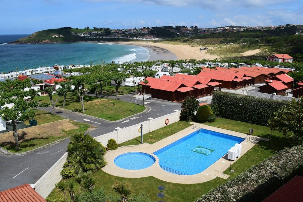 حوض السباحة صورة