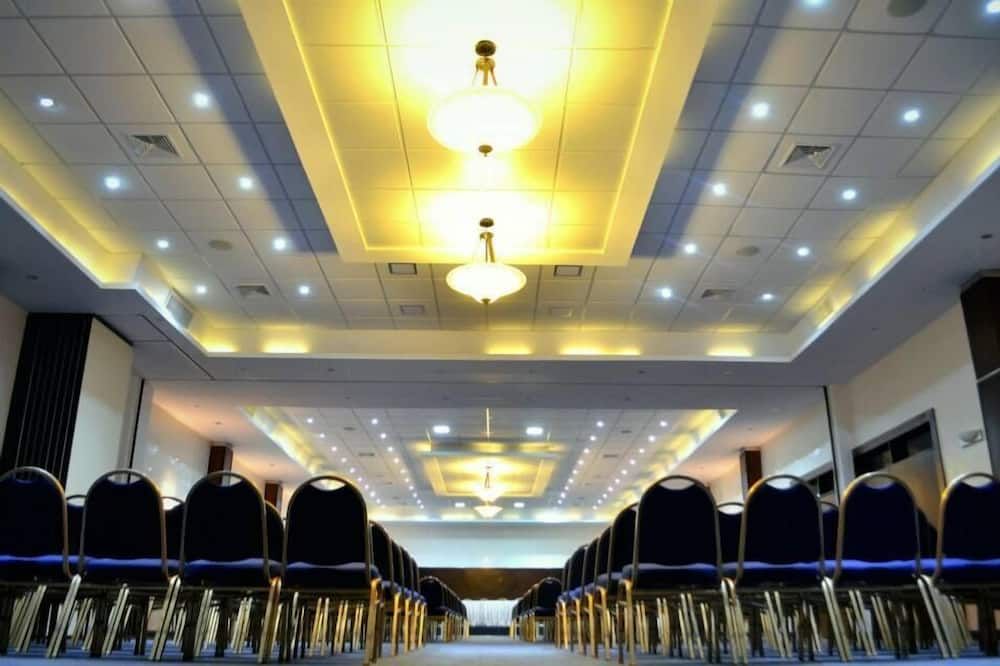 غرفة الاجتماعات