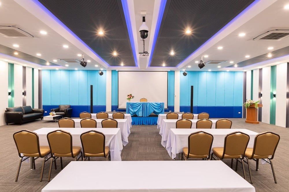 غرفة الاجتماعات