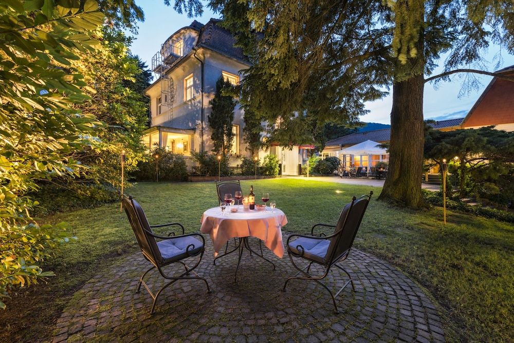 شرفة مرصوفة