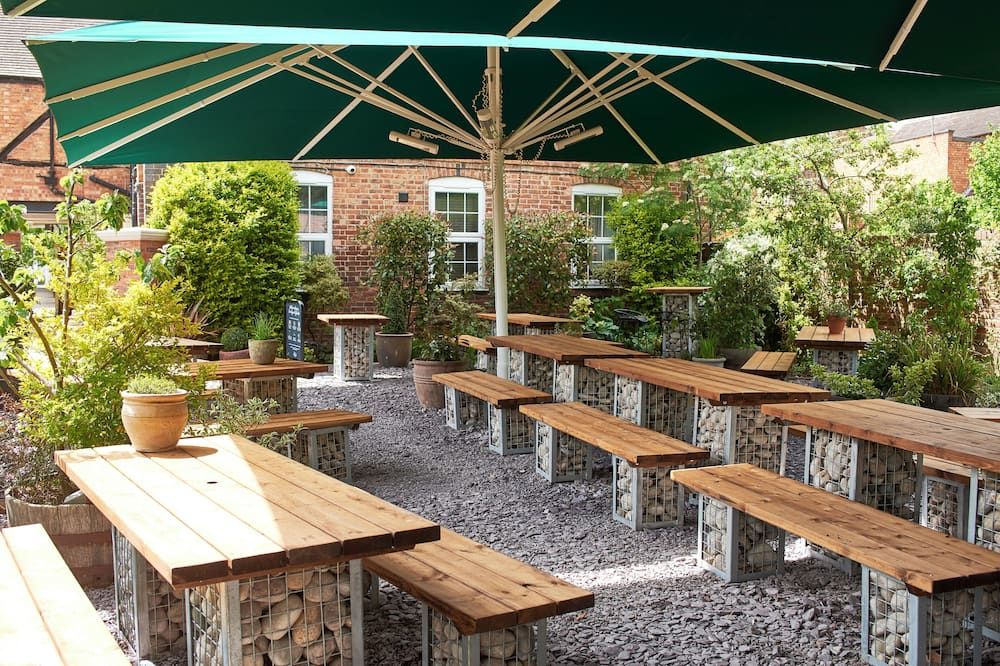 شرفة مرصوفة