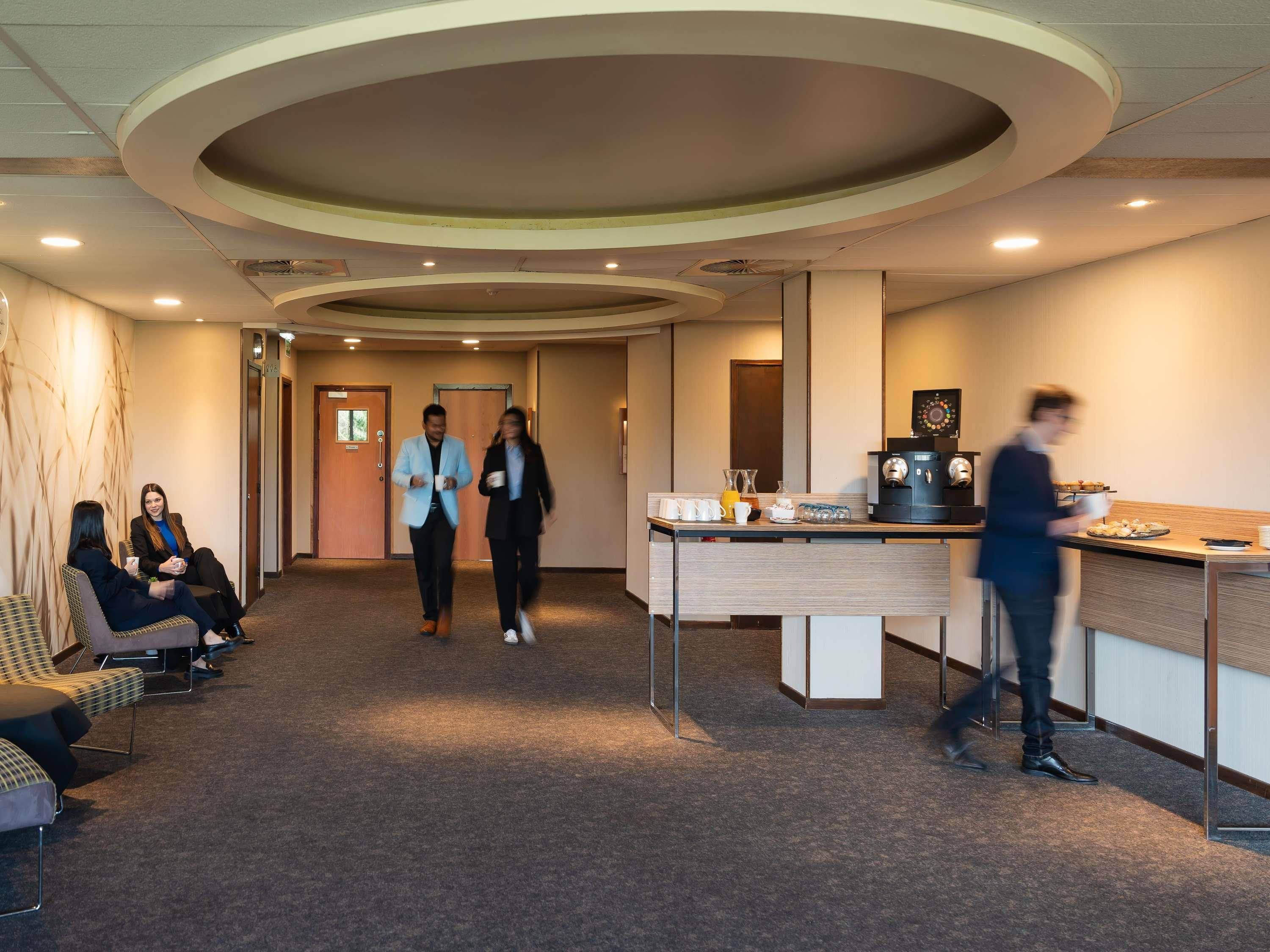 غرفة الاجتماعات