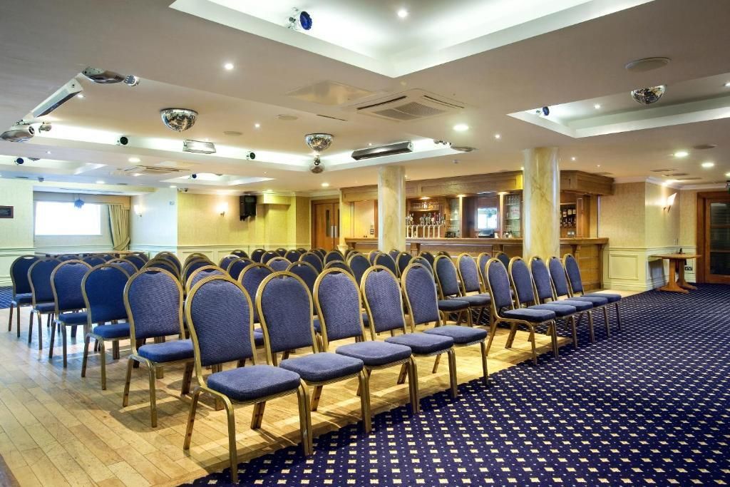 غرفة الاجتماعات