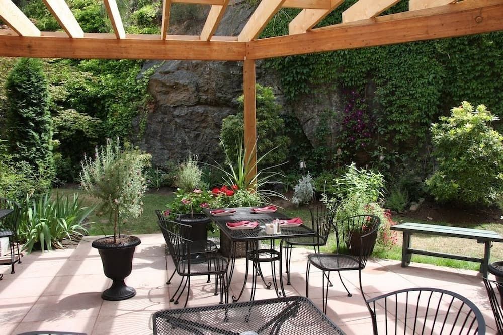 شرفة مرصوفة