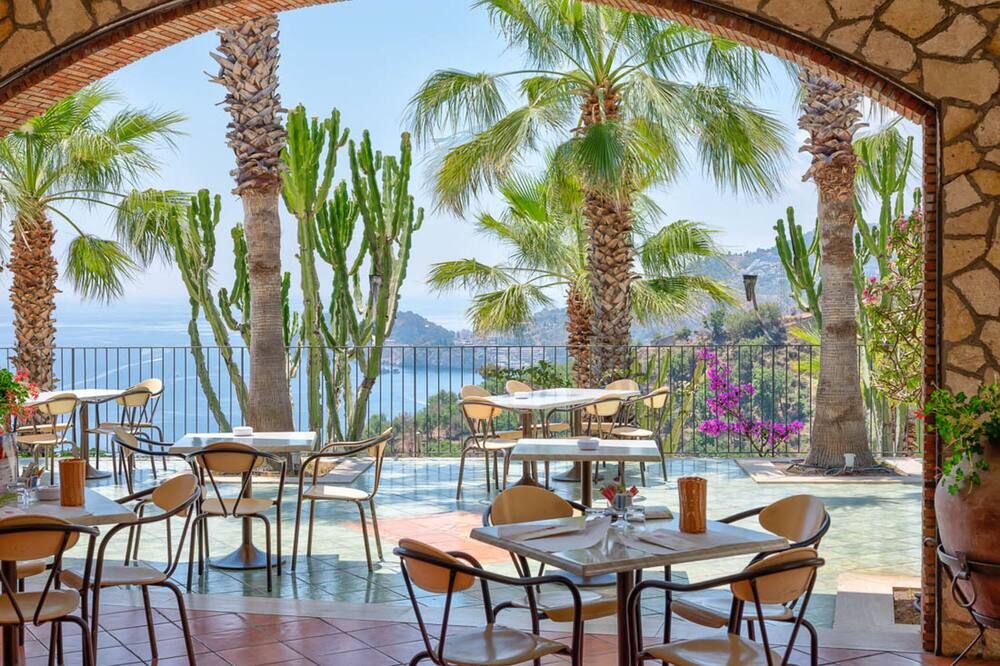 شرفة مرصوفة صورة