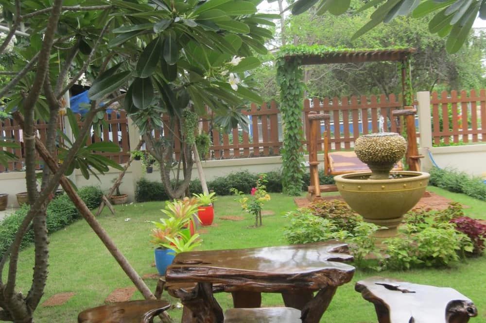 شرفة مرصوفة