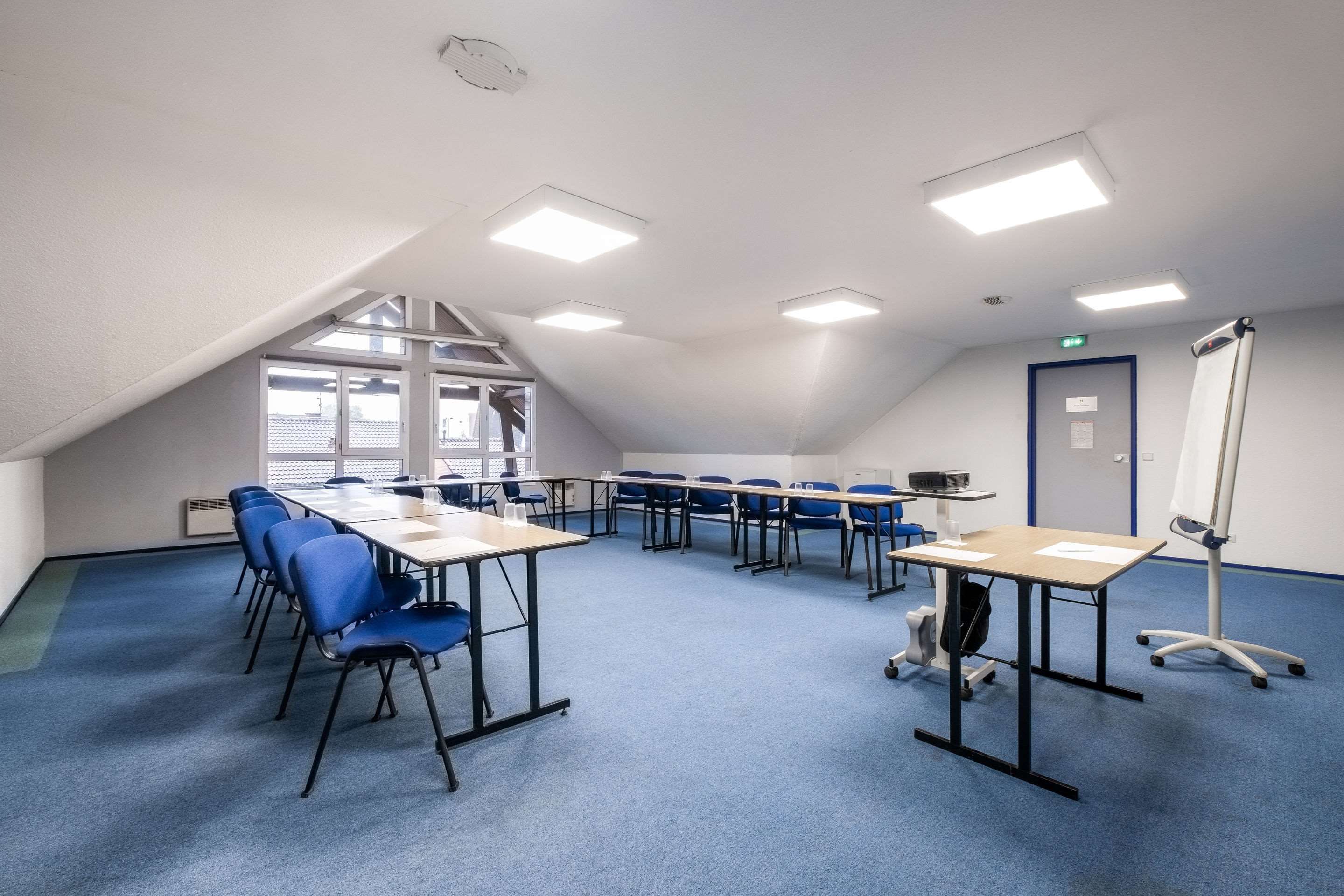 غرفة الاجتماعات